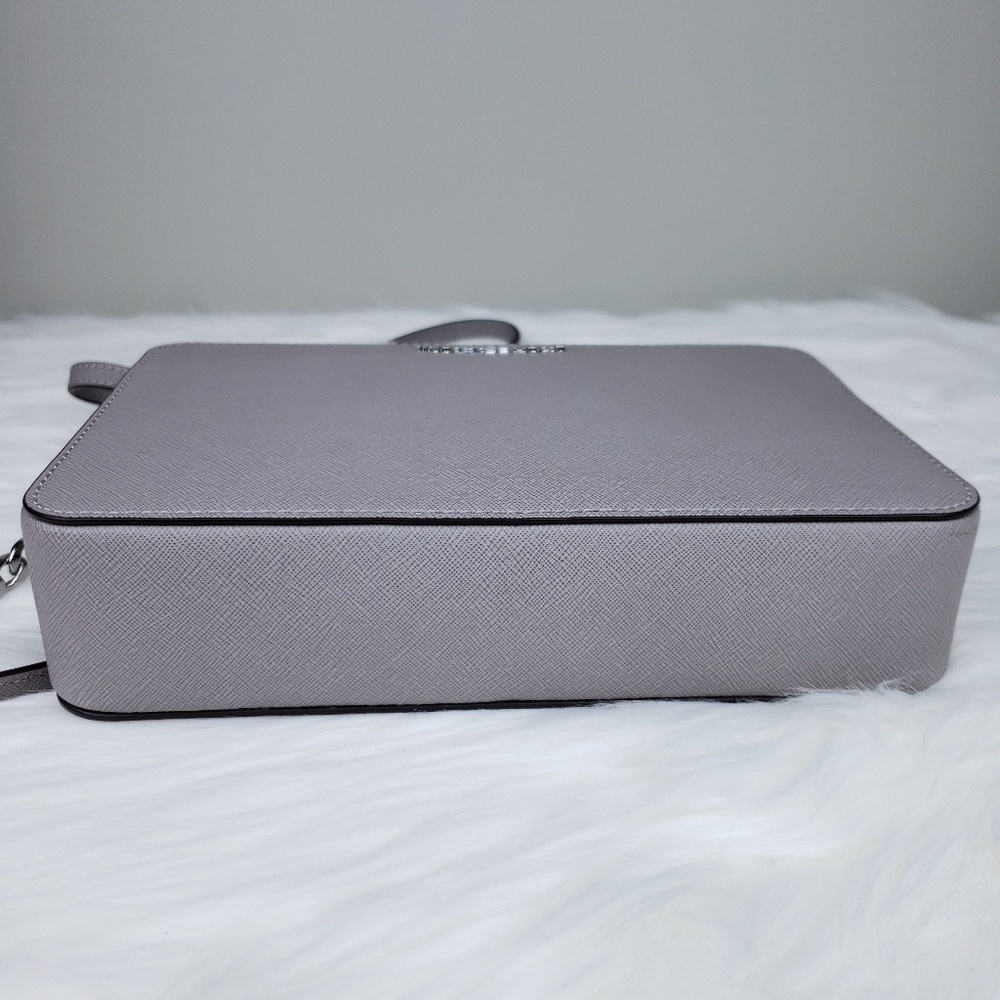 🌺NWT Michael Kors LG EW crossbody bag pearl grey - Picture 5 of 7